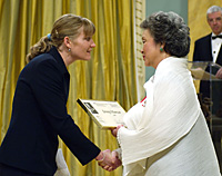 Jenny Manzer accepts the 2005 Fellowship from Governor General Clarkson.