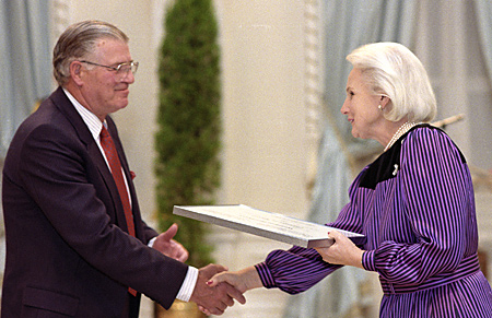 Arthur Wood accepts Citation of Merit from Governor General Jeanne Sauv&eacute;.