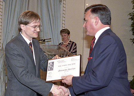 Paul Taylor accepts Honourable Mention award from Governor General Ray Hnatyshyn. 
