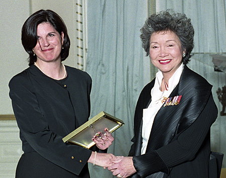 Catherine Cano receives Fellowship from Governor General Adrienne Clarkson.