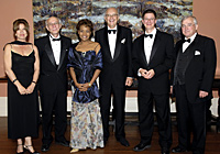 Governor General Micha&euml;lle Jean with the editorial staff of La Presse. 