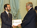Andr&eacute; Vieniot accepts Citation of Merit from Governor General Rom&eacute;o LeBlanc.